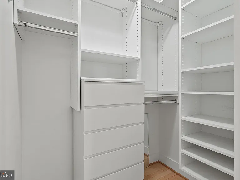 1524 Independence Ave SE #303 — Photo 23