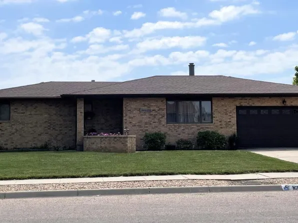 1612 Windy View Dr, Garden City, KS 67846