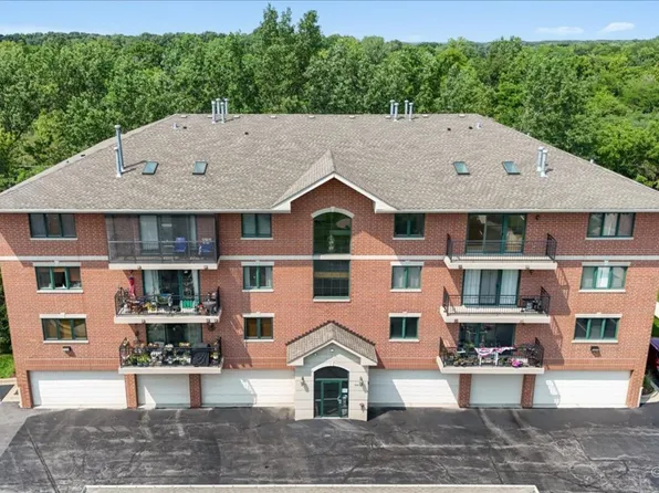 6830 W Winding Trl Unit 101, Oak Forest, IL 60452