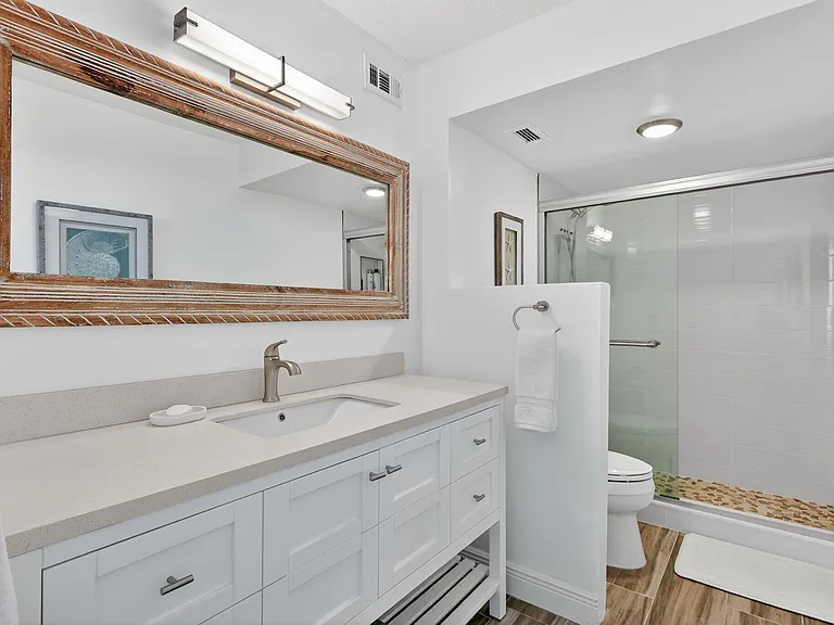 9940 S Ocean Dr #202 — Photo 14