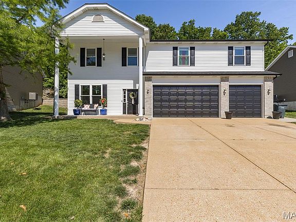 3rd image of 3716 Westbrook Ln