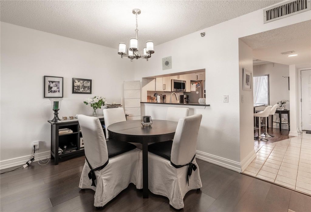 2206 S Cypress Bend Drive #803, photo 3
