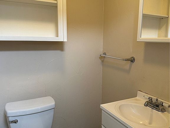 3rd image of 2771 Stark Dr