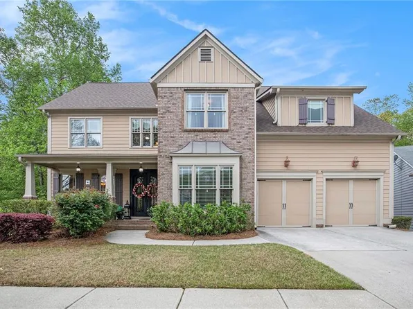 3907 Fellowship Dr, Buford, GA 30519