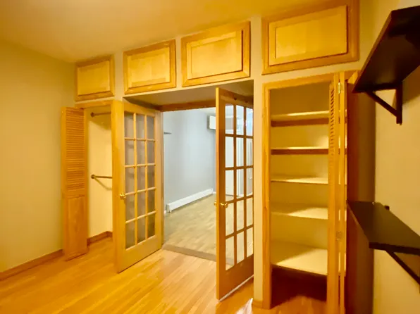 (undisclosed Address), Ridgewood, NY 11385