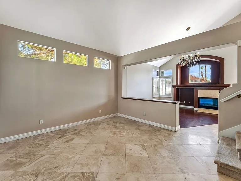 10401 Horseback Ridge Ave — Photo 3