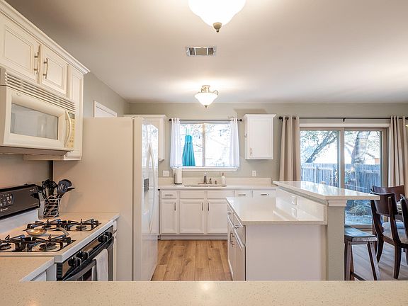 5th image of 9610 Dalewood Dr
