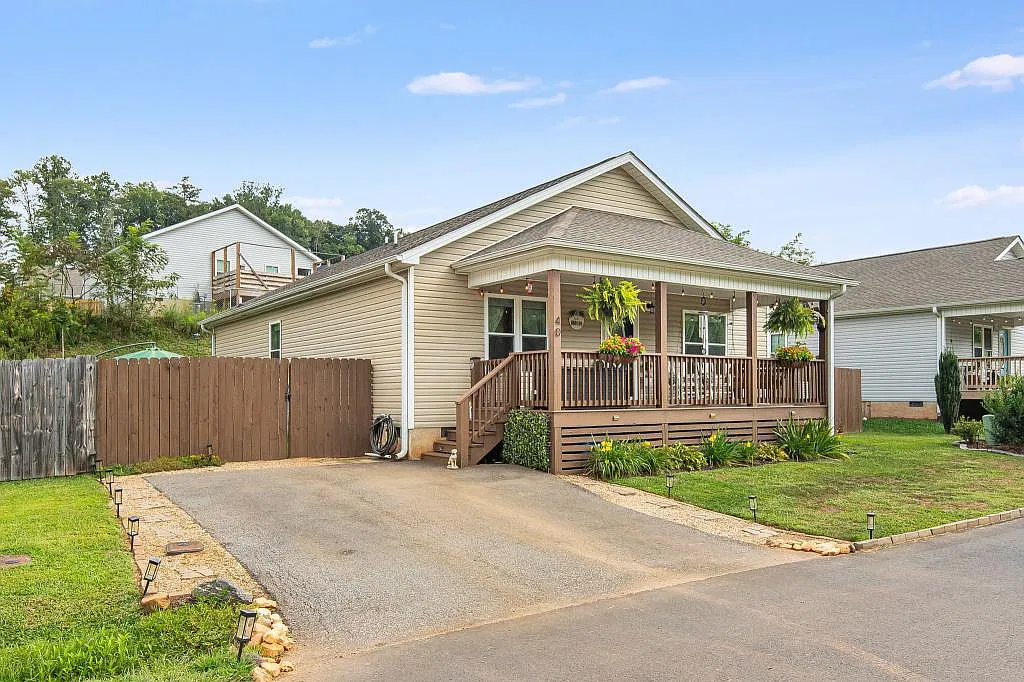 40 Quinn Hill Ln — Photo 1