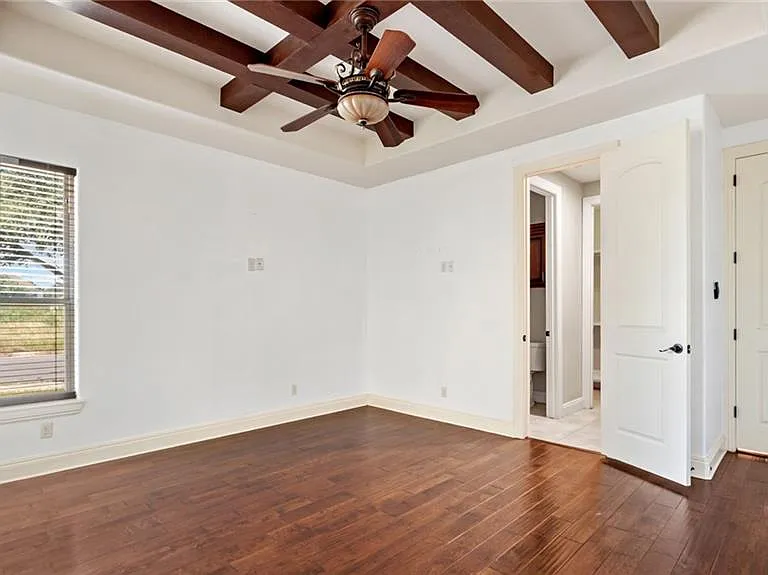 3002 Santa Monica St — Photo 26