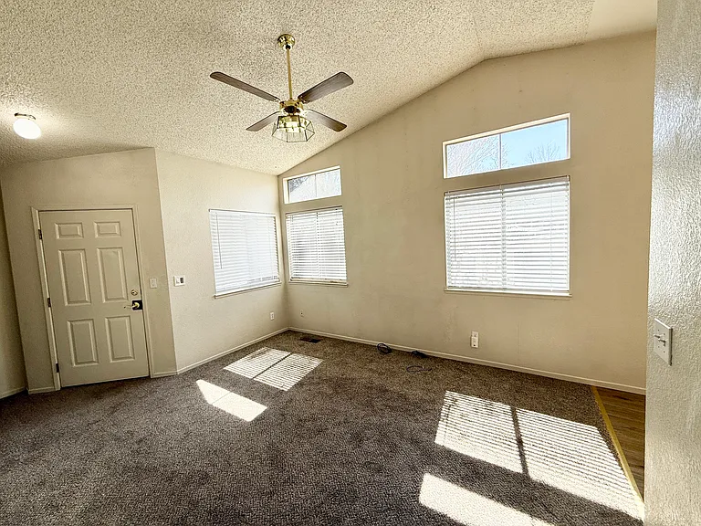 7607 Water View Way — Photo 3