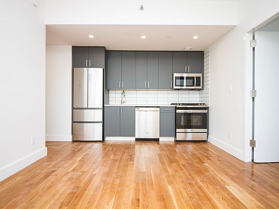 3rd image of 1247 Atlantic Ave #7A