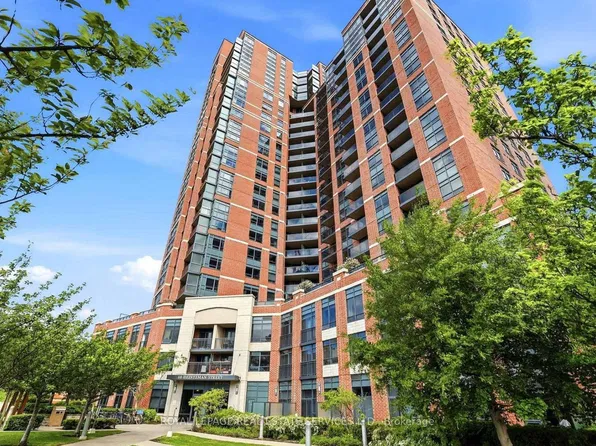 60 Heintzman St #834, Toronto, ON M6P 5A1