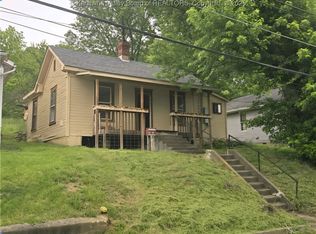 1620 Red Oak St, Charleston, WV 25387
