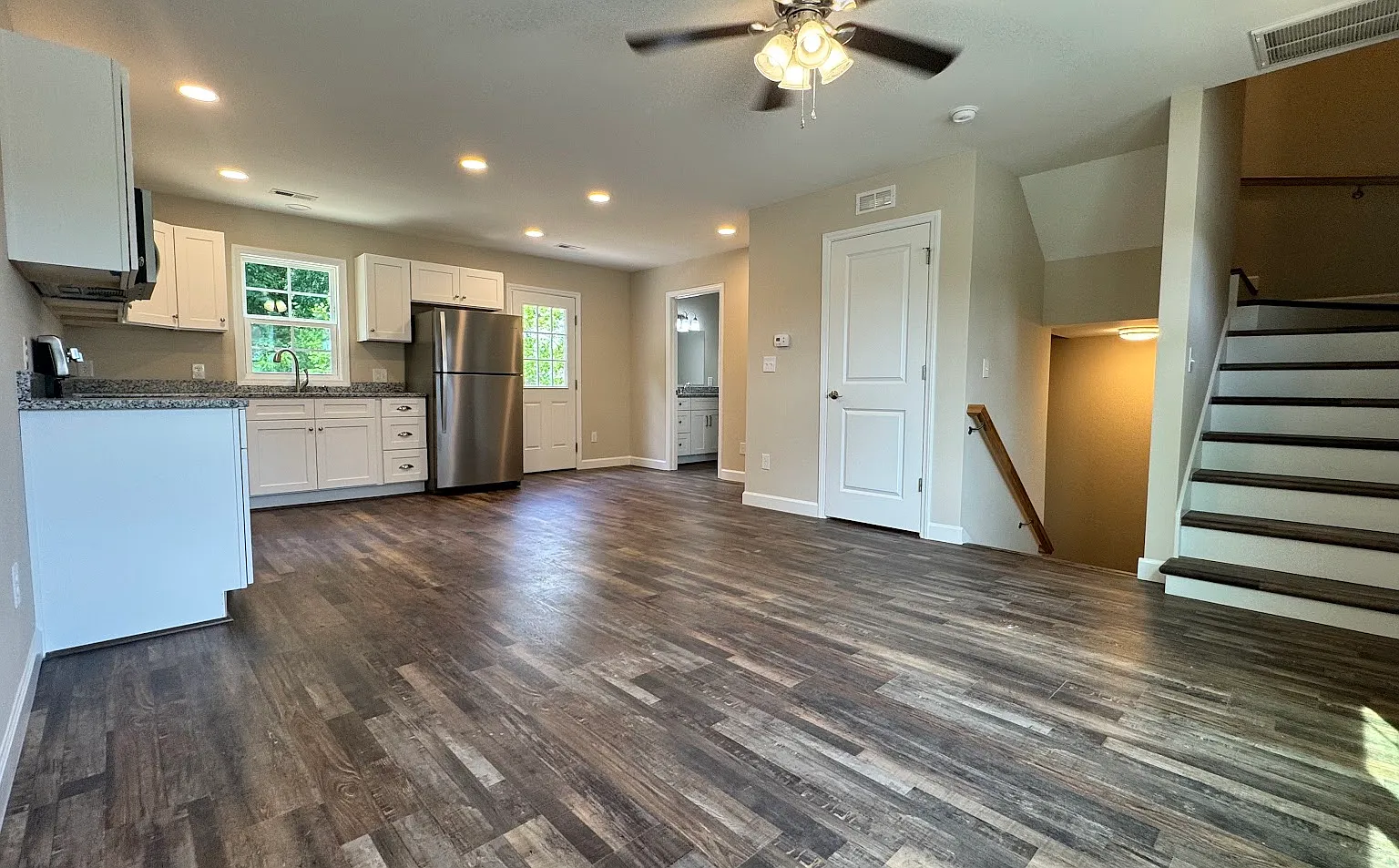 3 bed, 1608 sqft, $1,725 — Photo 1