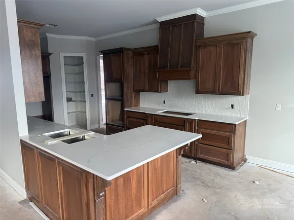 111 Katy Ln, Bossier City, LA 71111