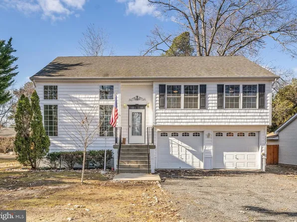 1233 Holly Vista Dr, Colonial Beach, VA 22443