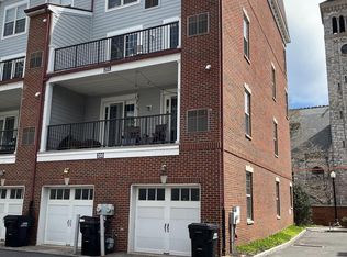201 Governors Ct, Philadelphia, PA 19146