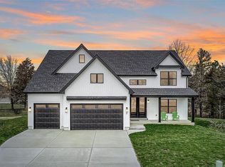9 Forst Manor Ct, O'Fallon, MO 63368