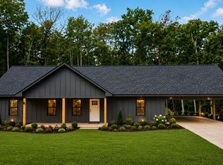 24 Brock Rd, Toccoa, GA 30577
