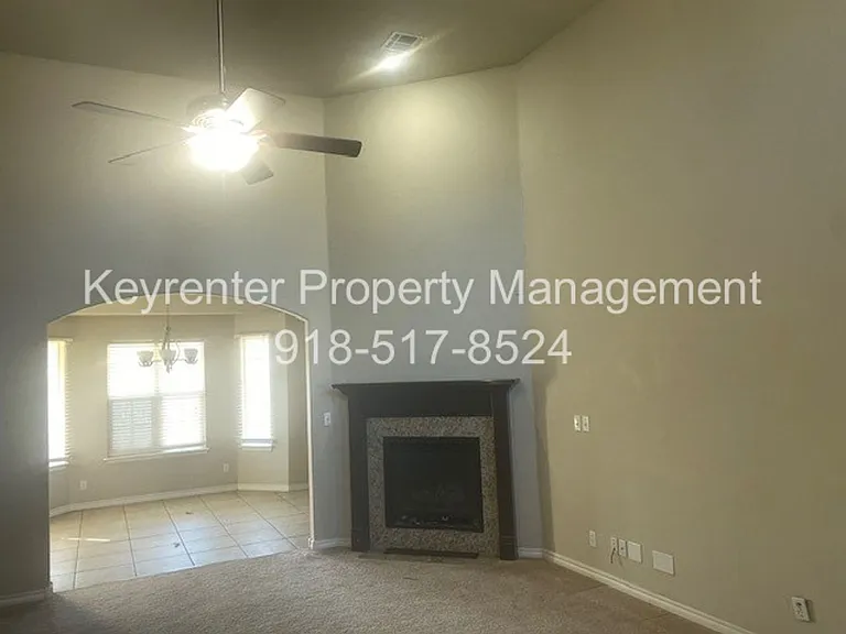 8056 E Quail Ridge Rd — Photo 2