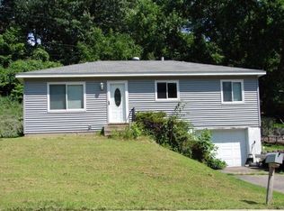 3965 77th St E, Inver Grove Heights, MN 55076