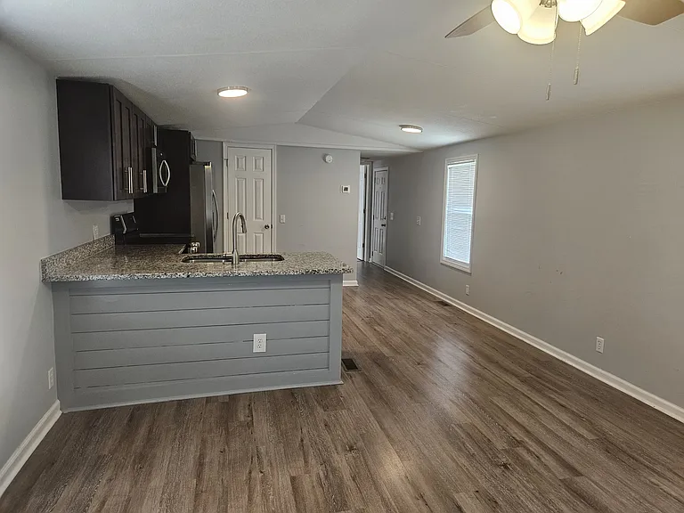 1641 Old Grantham Rd — Photo 2