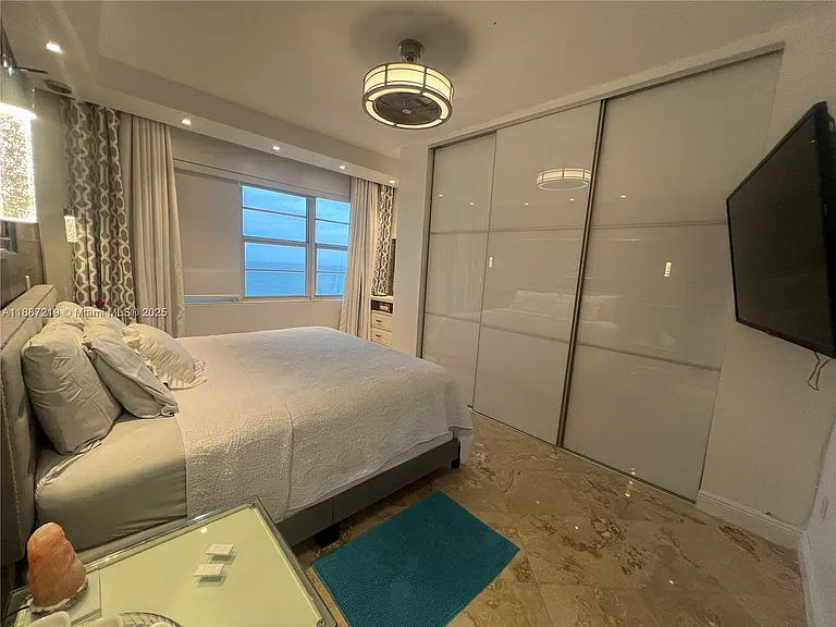 6917 Collins Ave — Photo 22
