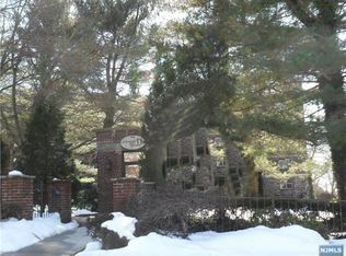 100 E Palisade Ave #B1-3, Englewood, NJ