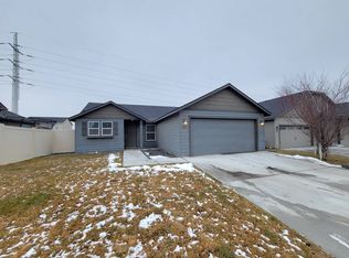 3033 Duval Loop, Richland, WA 99352