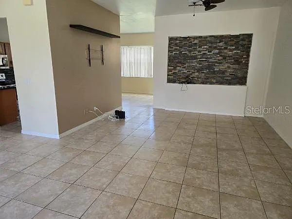 Building Photo - 428 Bay Leaf Dr
