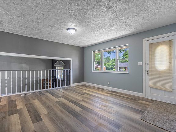 2nd image of 5082 Leedale Dr