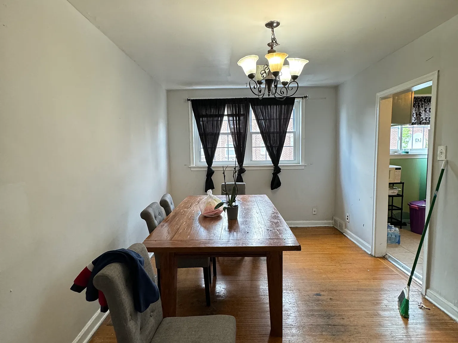 3 bed, 1152 sqft, $1,600 — Photo 3