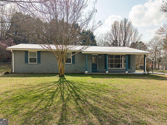 2nd image of 137 Duke St