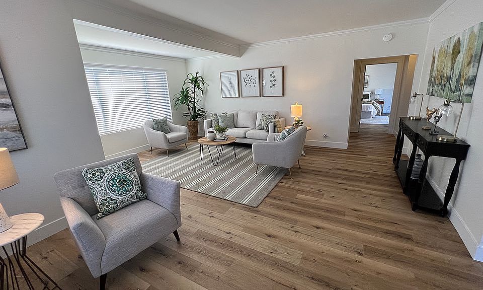 2nd image of 785 Scenic Ave