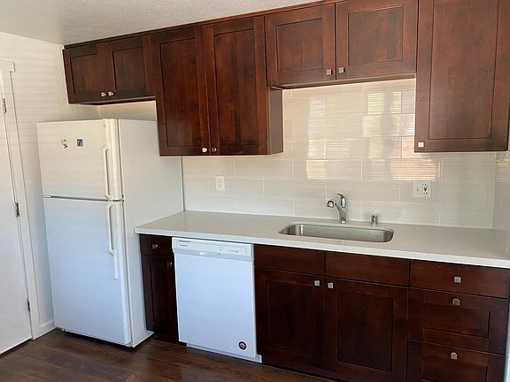 4th image of 10115 10th Avenue Ct S