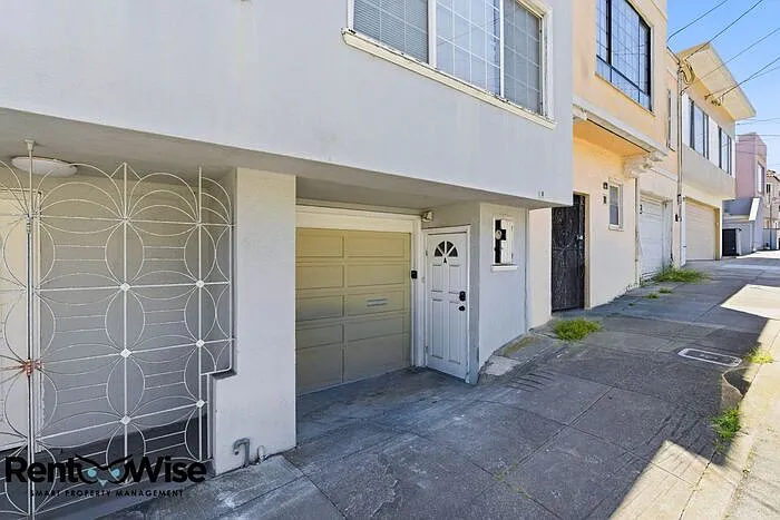 133 Caine Ave #A — Photo 2