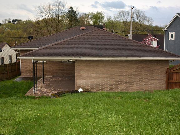 4th image of 141 Franklin St