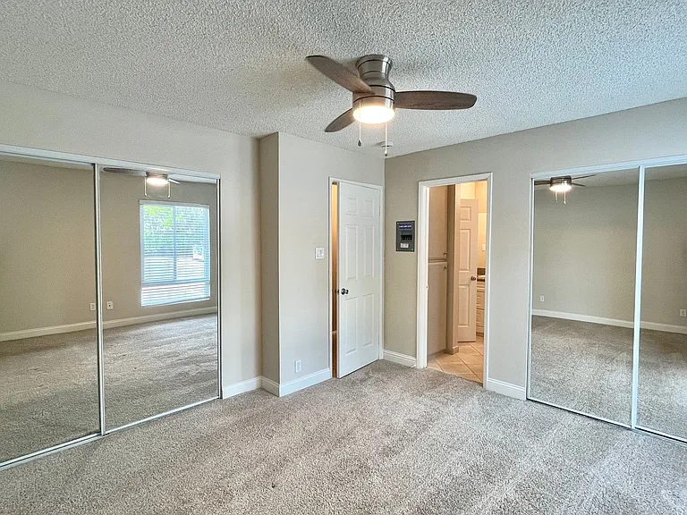 Courtyard Apartments — Photo 19
