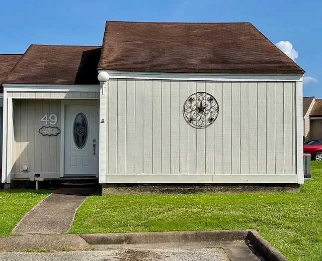 2 bed, 1.0 bath, 861 sqft, $950 — Photo 2