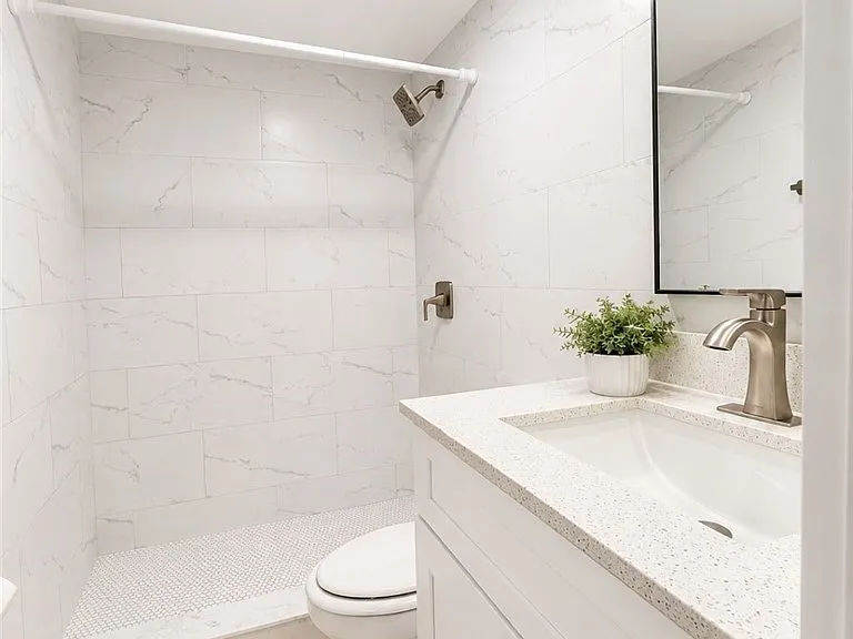 1830 Maravilla Ave #801 — Photo 7