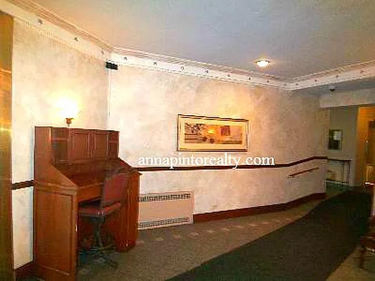 Sold by Anna Pinto Realty | media 30