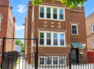 4141 W Barry Ave, Chicago, IL 60641