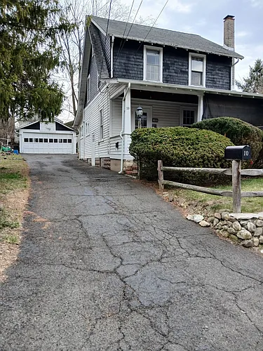 10 Brook St #1 Photo 1