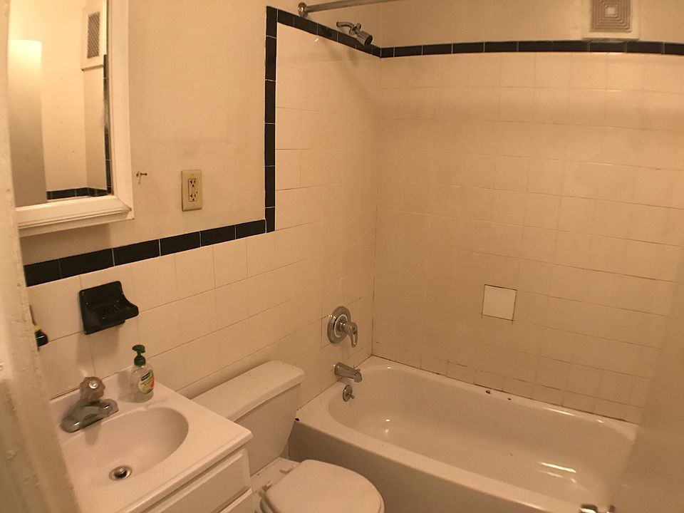 1st image of 51 Irving Pl APT 3R