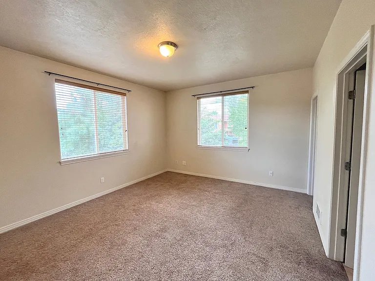 448 Forest View Dr — Photo 15