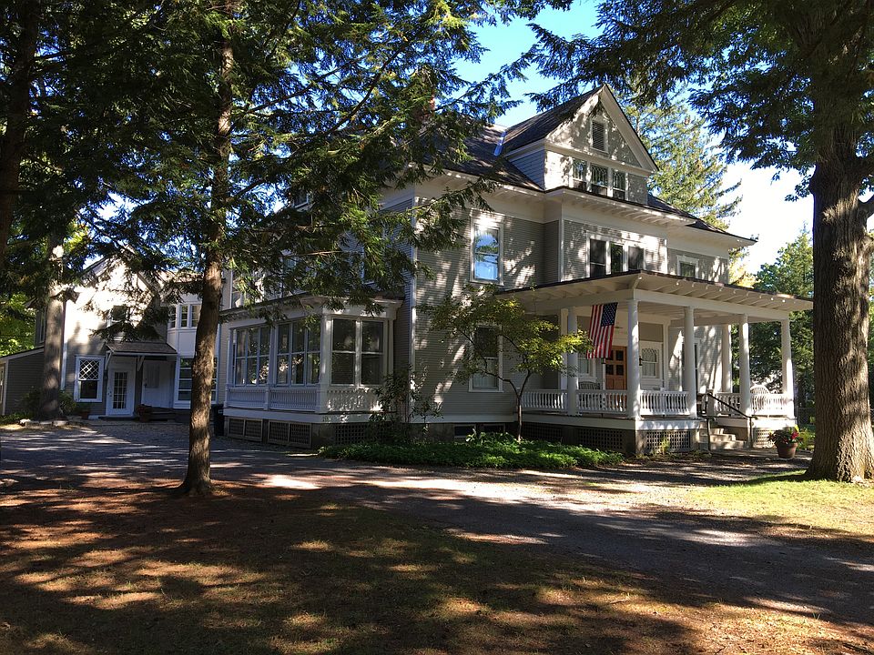 1st image of 21 Madison Ave