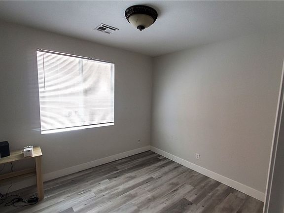 5th image of 7903 Dell Ridge Ave