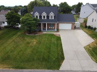 3142 Maplepond Dr, Hudsonville, MI 49426