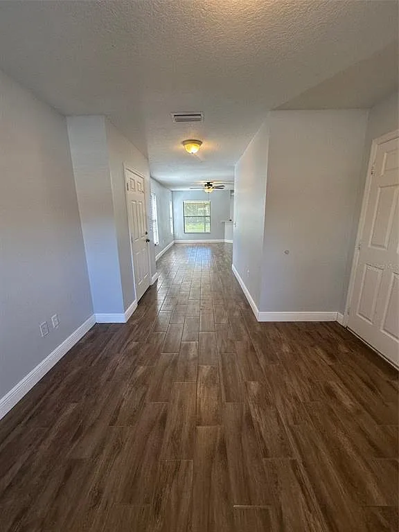 3 bed, 2.5 bath, 1665 sqft, $1,965 — Photo 3