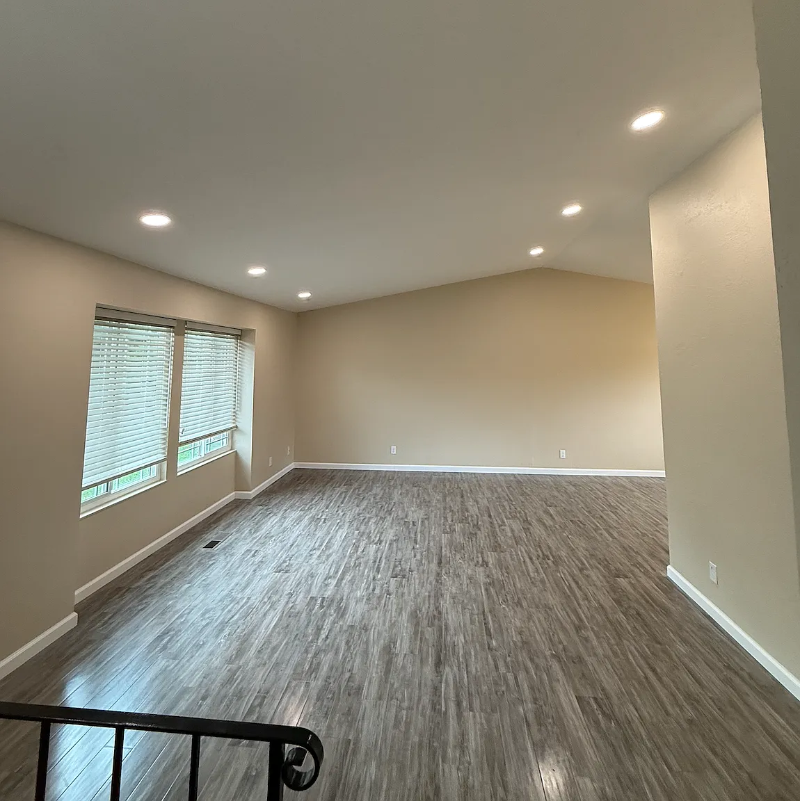 4 bed, 2.5 bath, 2140 sqft, $4,700 — Photo 2